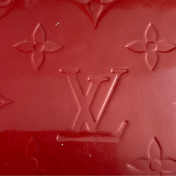 Louis Vuitton Red Vernis Zippy Wallet - Picture 14 of 16